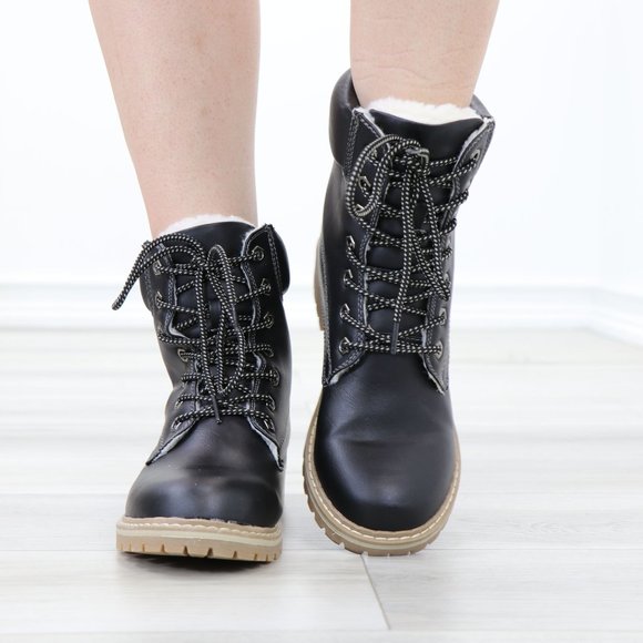 Sherpa Lined Woman's Faux Leather Lug-Sole Combat Ankle Boots - Picture 4 of 13